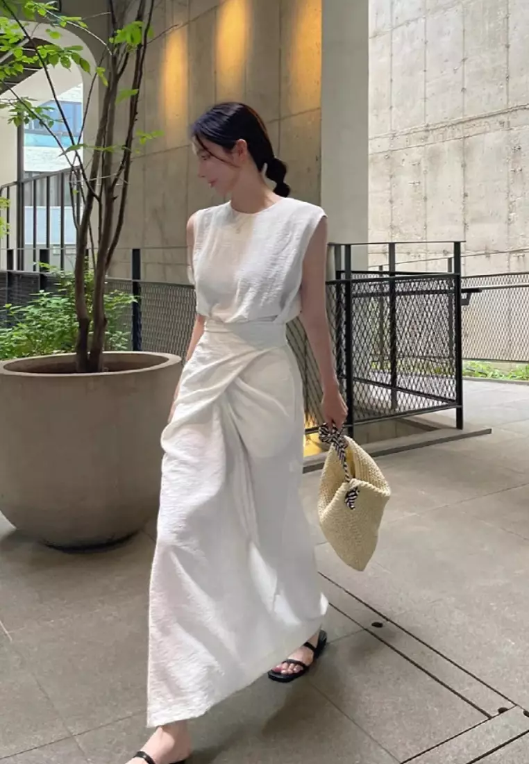 Sleeveless Waist Cinching Dress CA26041020