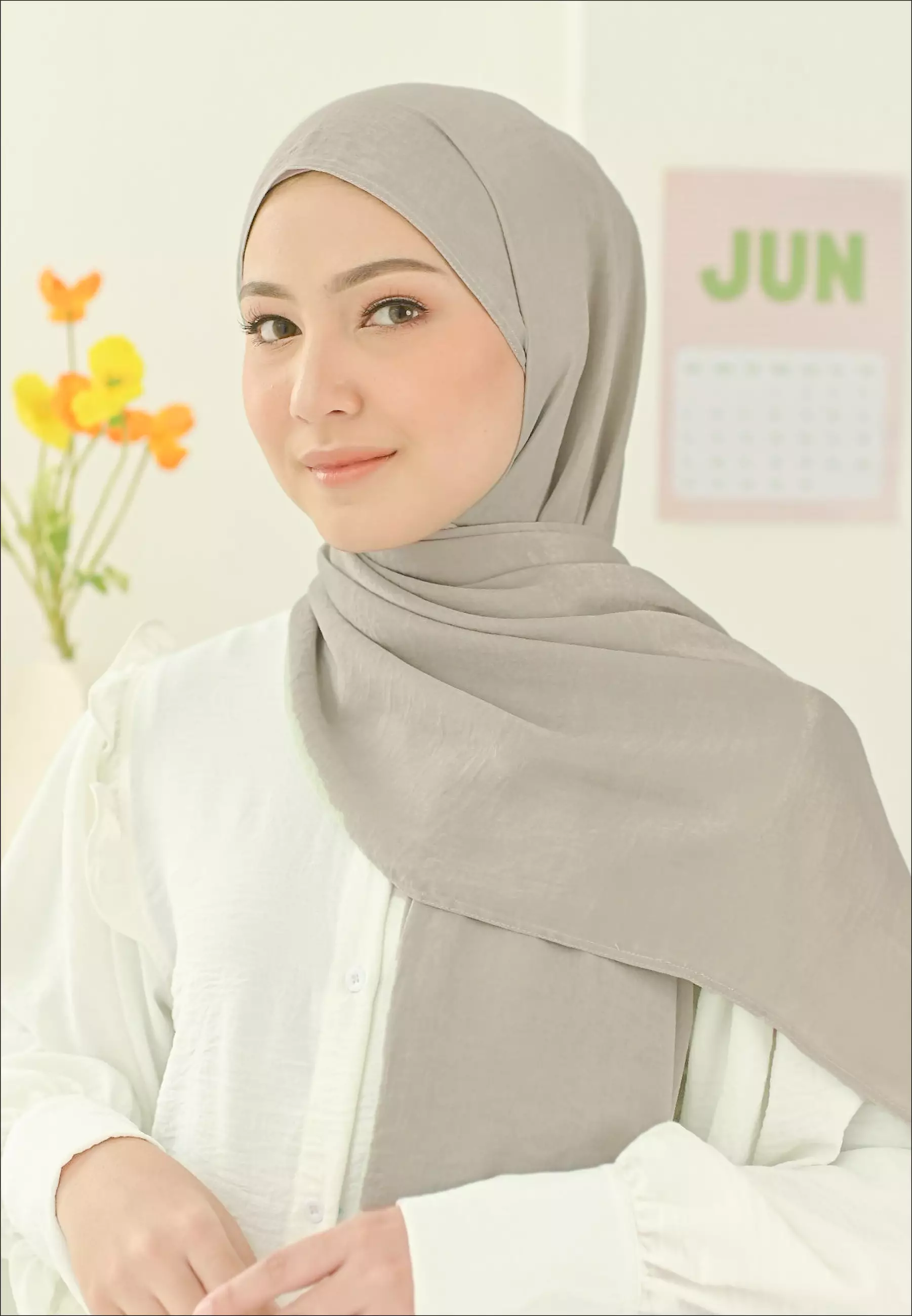 Kian Shawl Taupe