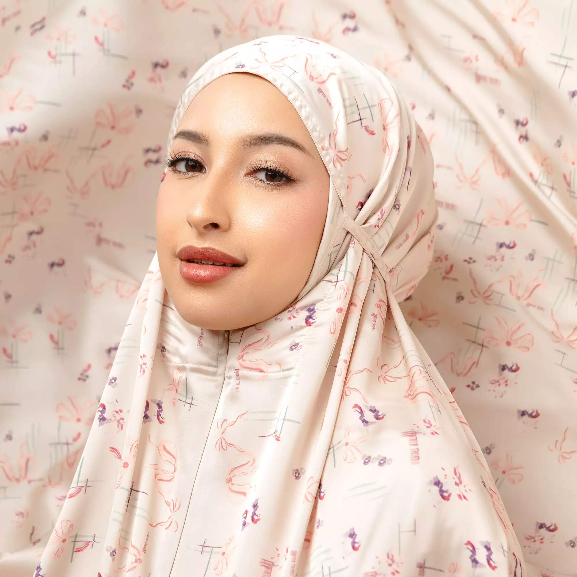 Selina Prayer Set Creamy Pink