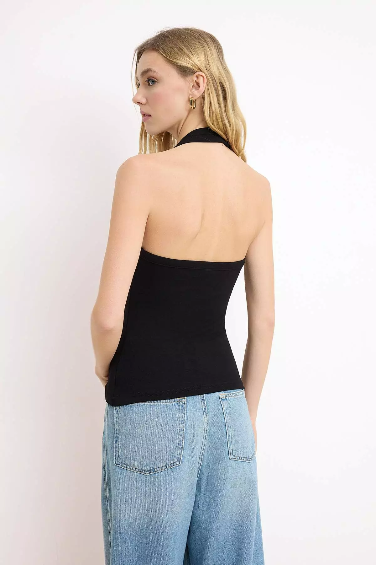 Black Fitted/Bodycon Halter Neck Crop Soft Knitted Tank Top Twoss26Al16