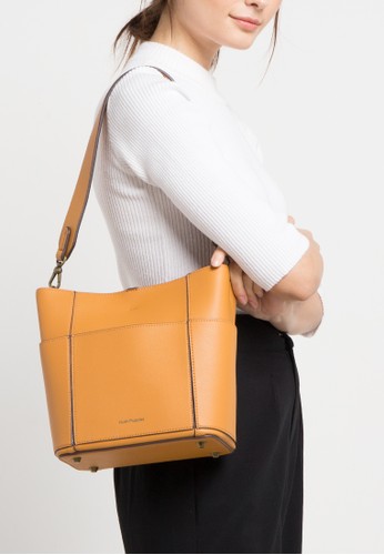  Jual  Hush  Puppies  Hartel Bucket L Original  ZALORA 