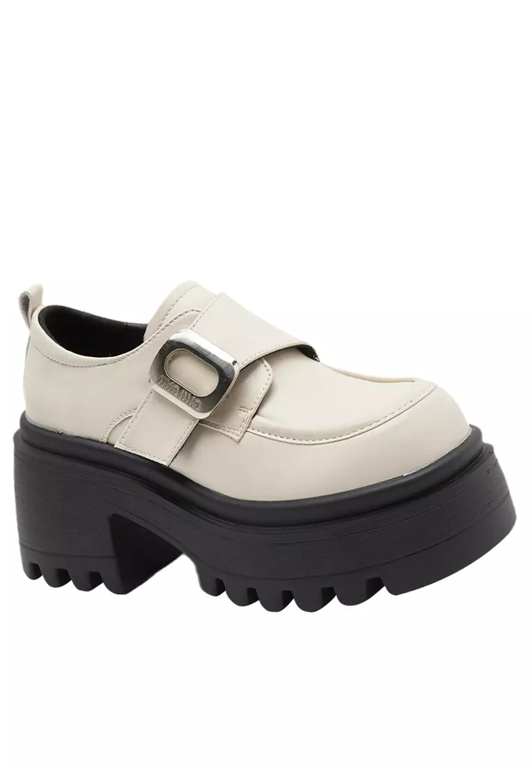 Discount on Twenty Eight Shoes  shoes - SKU: Leather Velcro Strap Loafers MZ0373