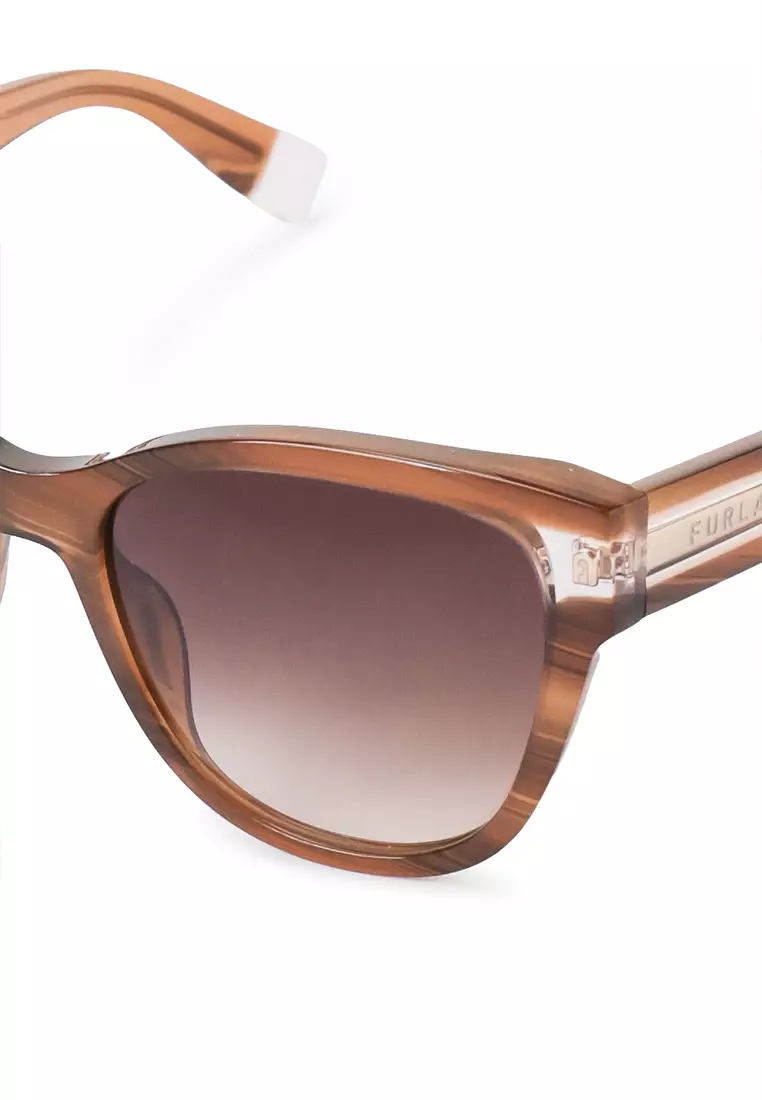 Classic Chic Design - Brown