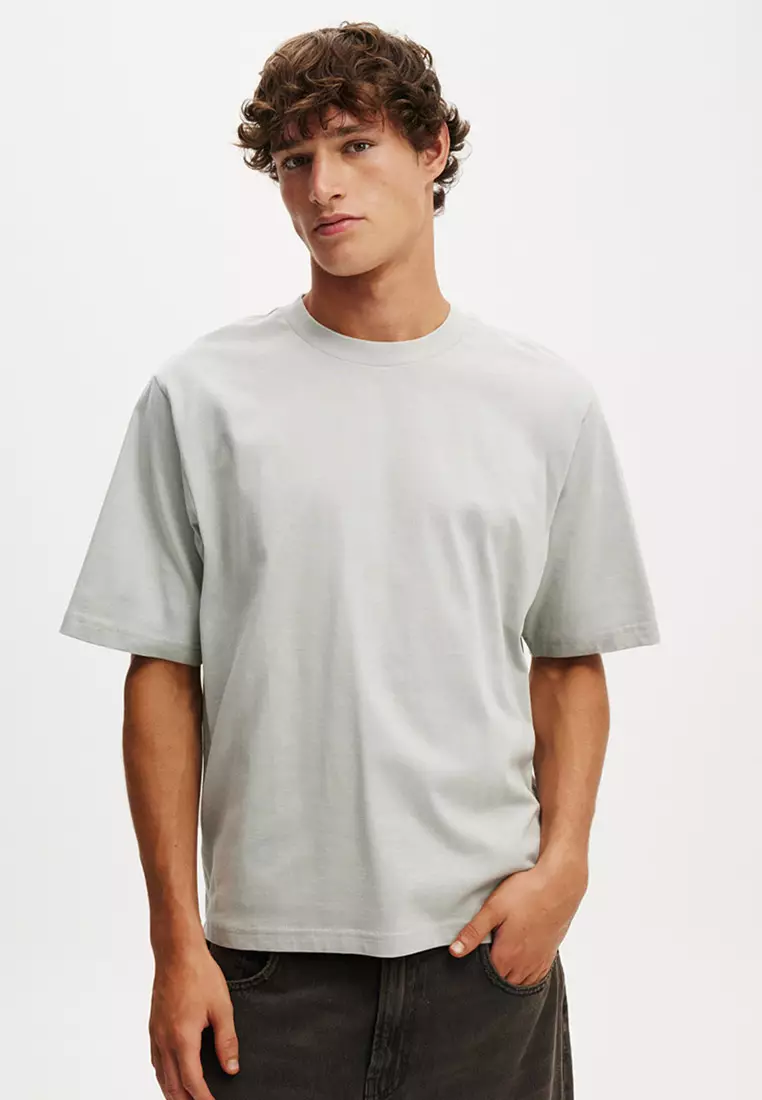 Buy Cotton On Cropped Fit T-Shirt 2025 Online | ZALORA