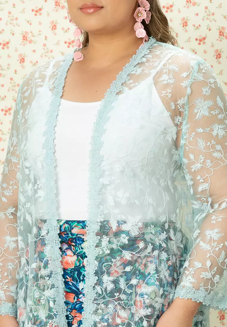 AURA PLUS SIZE LONG LACE KEBAYA SET