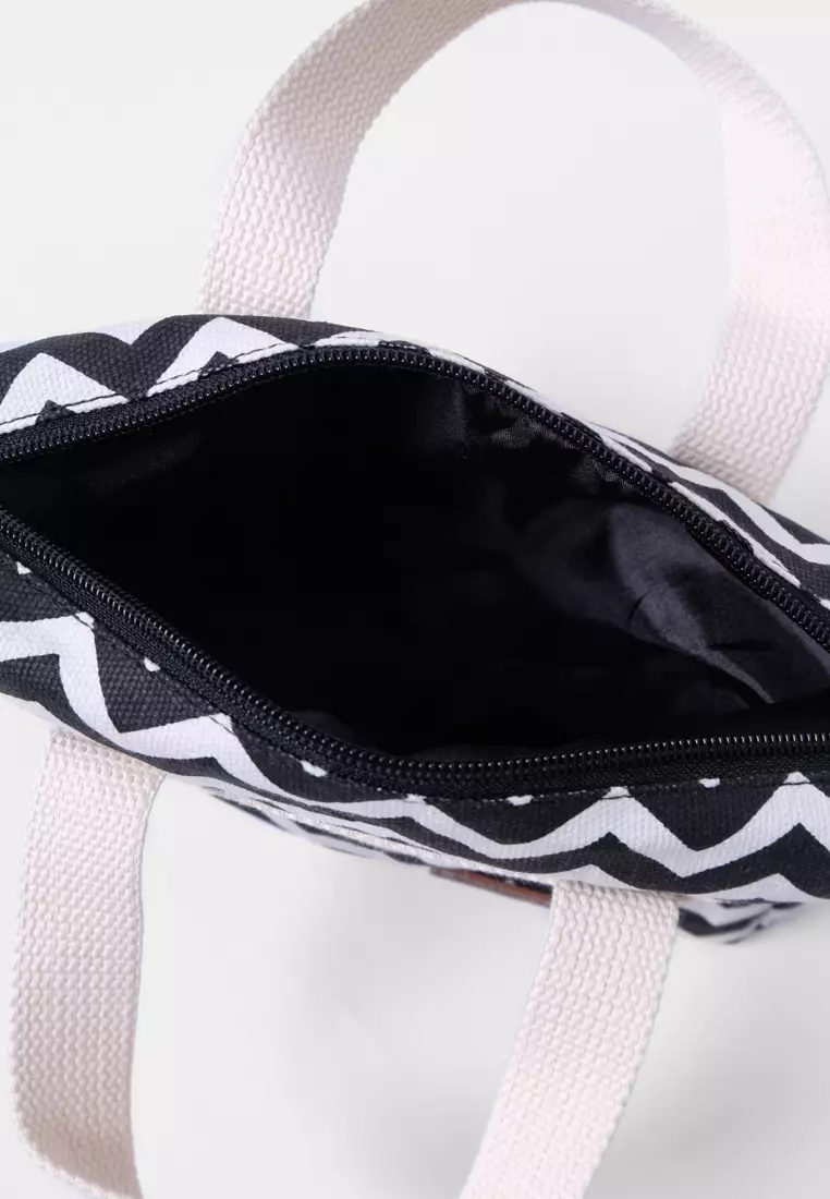 Pamole Pouch Kosmetik Bahan Kanvas Penutup Resleting - Zig Zag