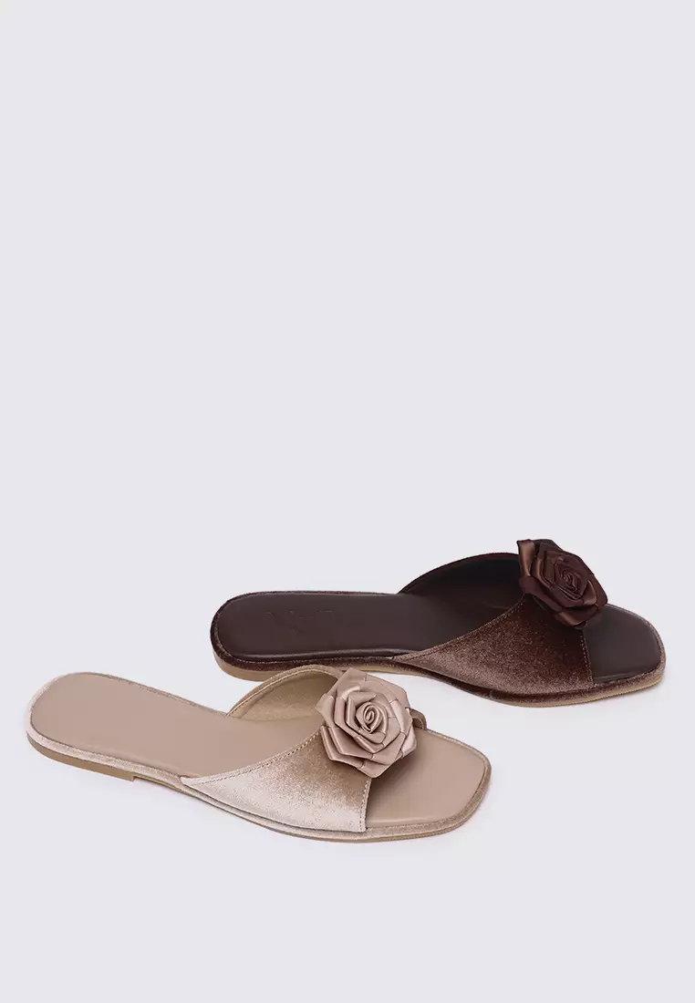 Lusina Comfy Sandals In Nude