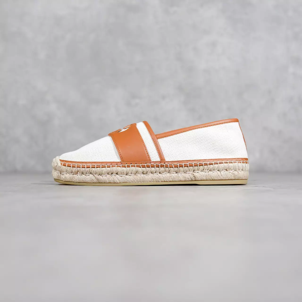 Sepatu GUCCI GG INTERLOCKING CAMEL IVORY CANVAS ESPADRILLES 100% ORIGINAL