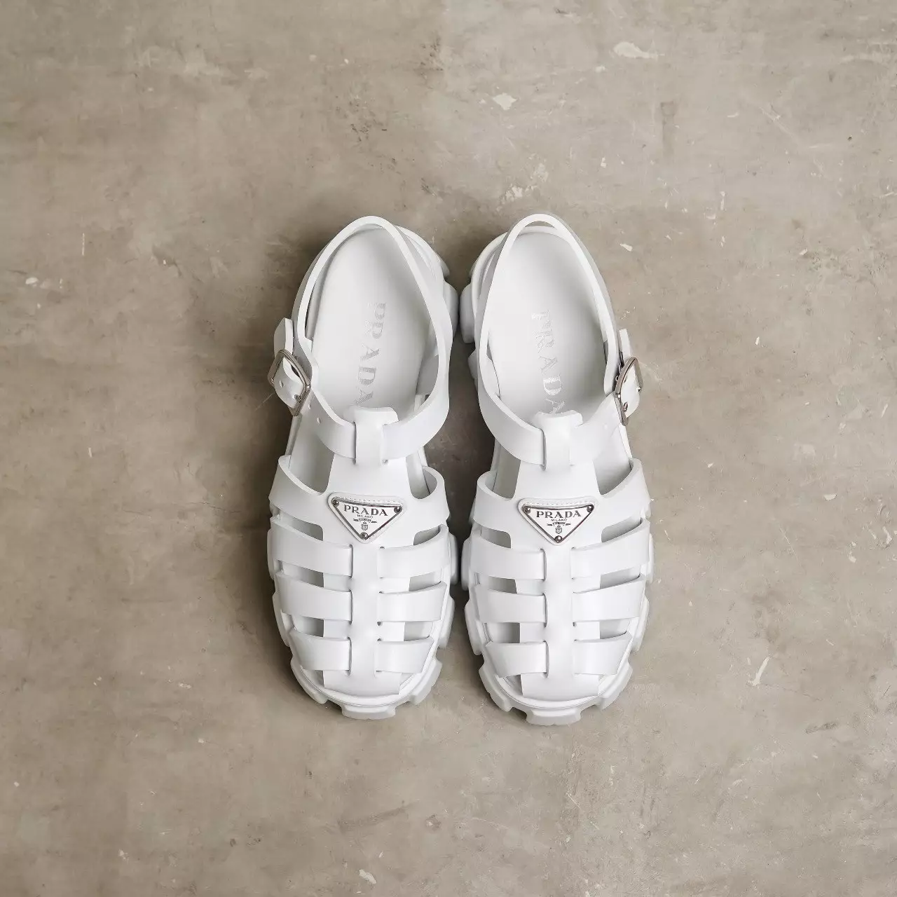 Sepatu PRADA FOAM RUBBER WHITE SNEAKER 100% ORIGINAL