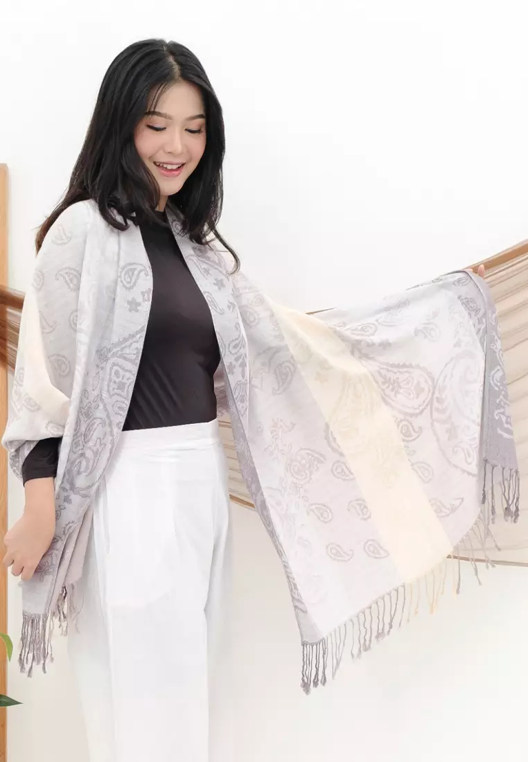 Aksesoris Wanita Reversible Viscose Gradient Paisley Pattern Pashmina Shawl Syal Gradasi Wanita Beige Ivory