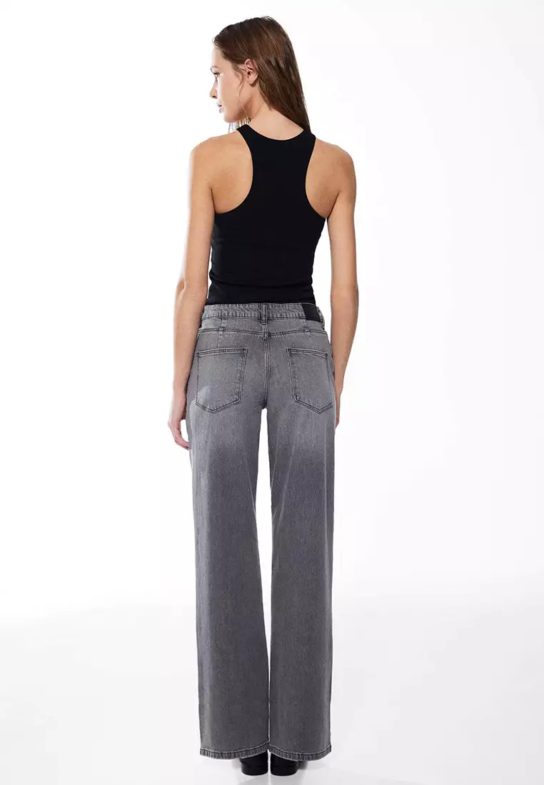 Straight Wide-Leg Jeans