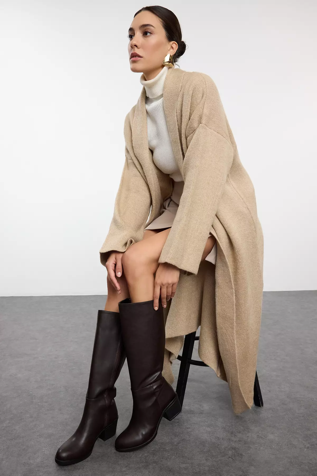 Dark Brown Zip-Up Round Toe Women's Block Heeled Boots Takaw25Cz00004