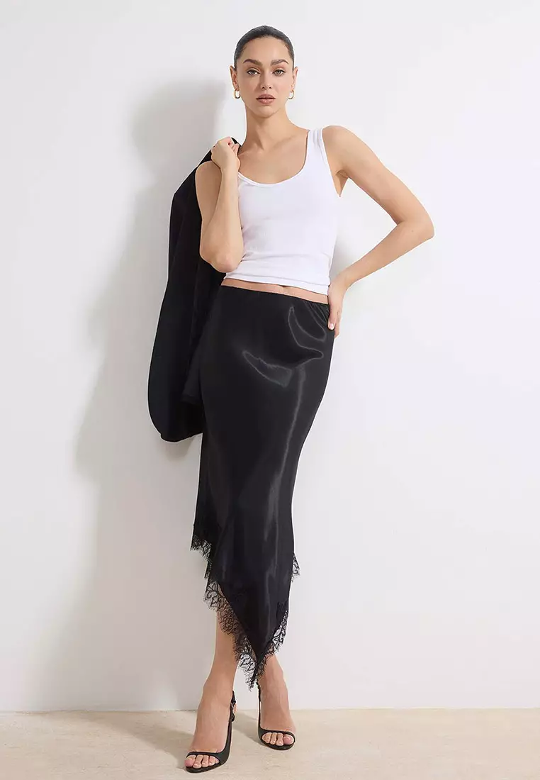 Black Asymmetric Cut Lace Detailed Woven Satin Midi Skirt Twoss26Et3