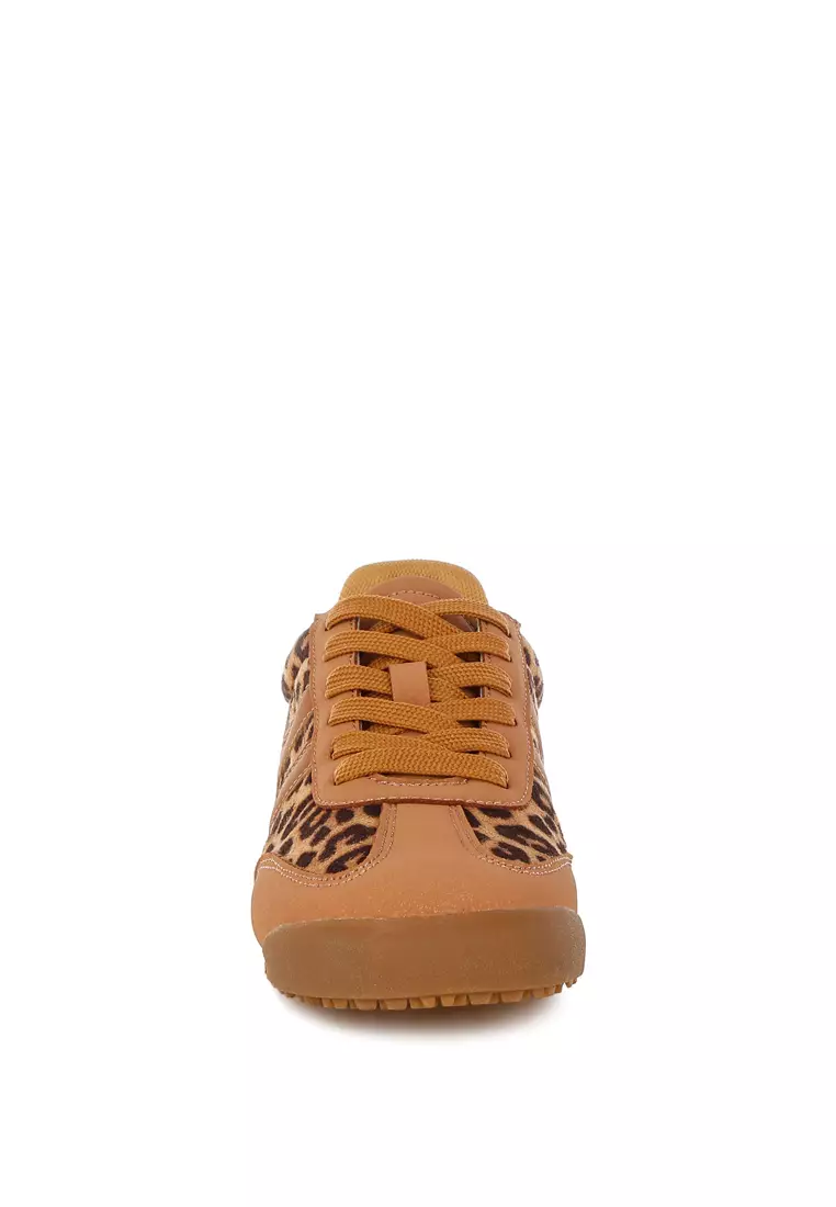 Sepatu Kets Hak Datar Motif Macan Tutul