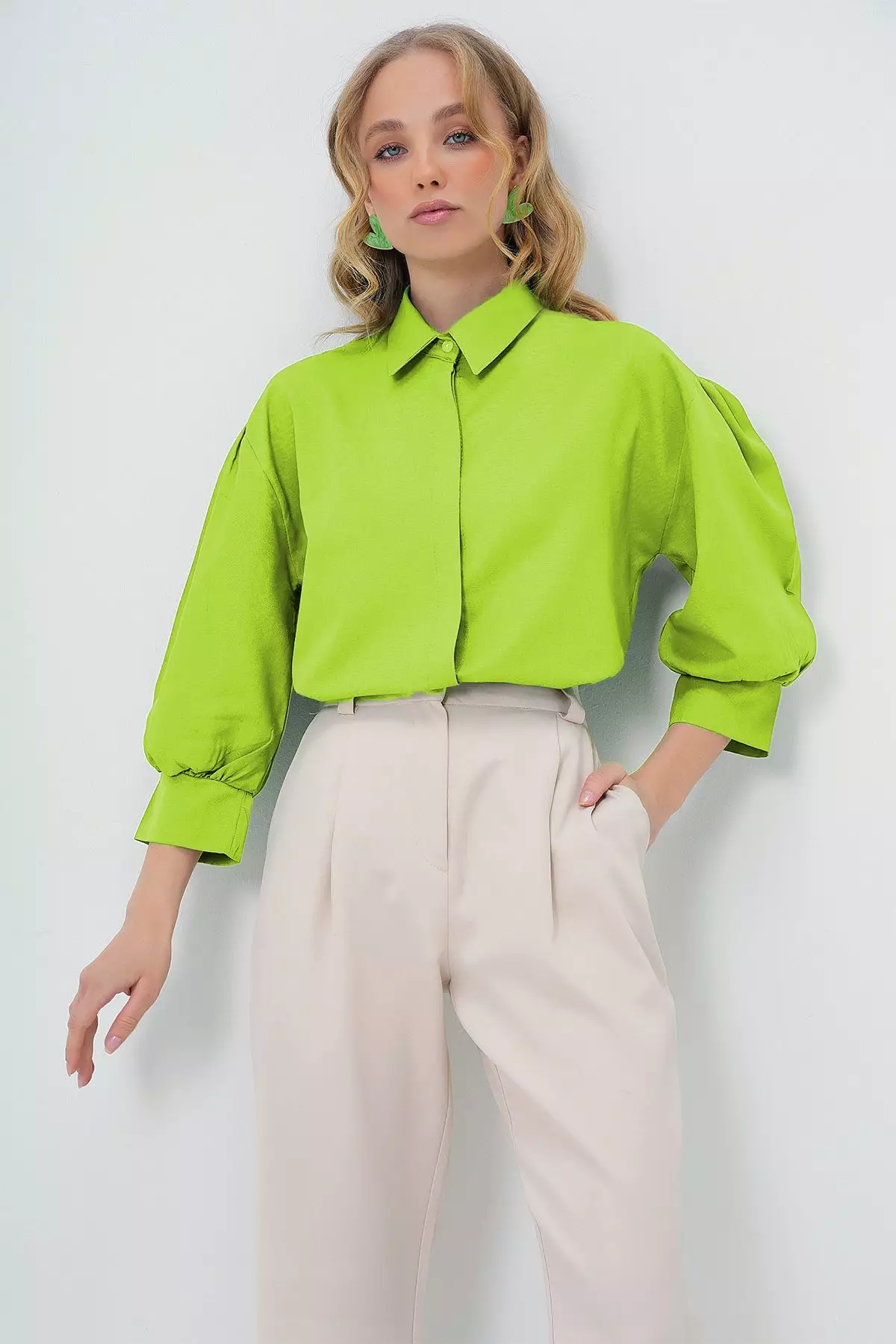 Women's Water Green Balloon Sleeve Hidden Placket Basic Poplin Shirt