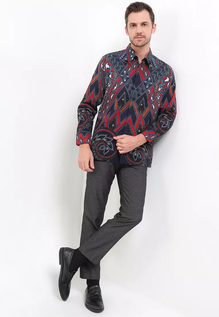 Kemeja Body Fit Batik Sawat Muncuk Nyigar