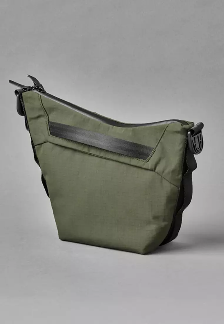 Alpaka Flow Satchel 2L Sling Bag - Axoflux Green