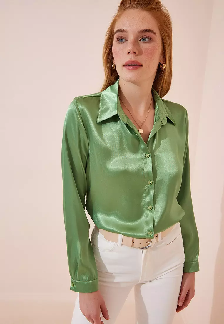 Slightly Flowing Satin Shirt