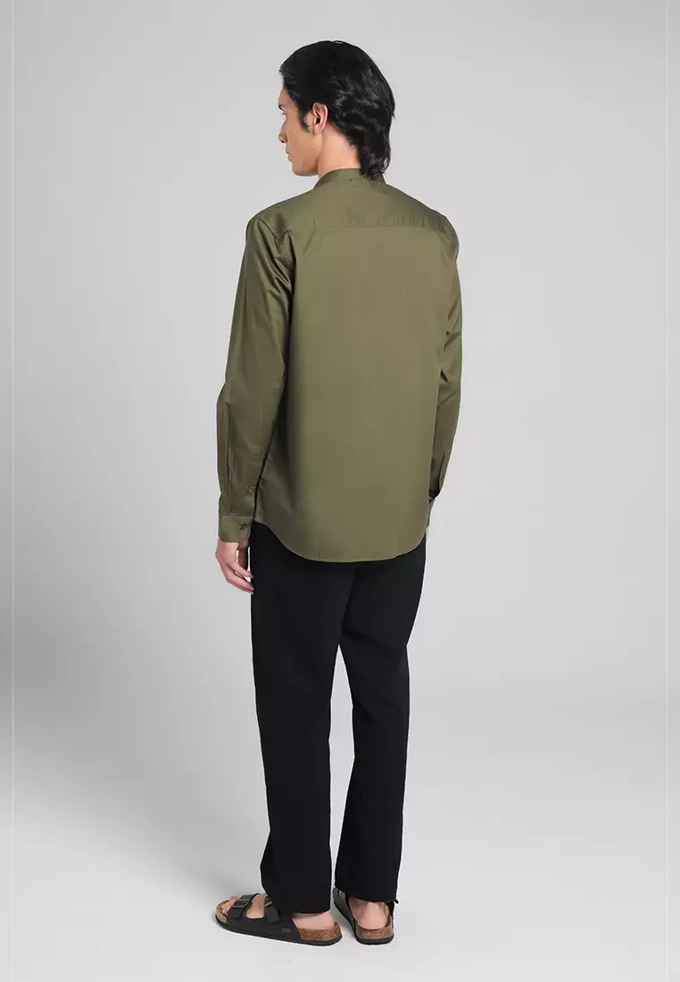 MANZONE X Adipati Dolken - Kemeja Koko Shanghai Lengan Panjang Pria Suttan Modern Fit - Olive Warna Olive