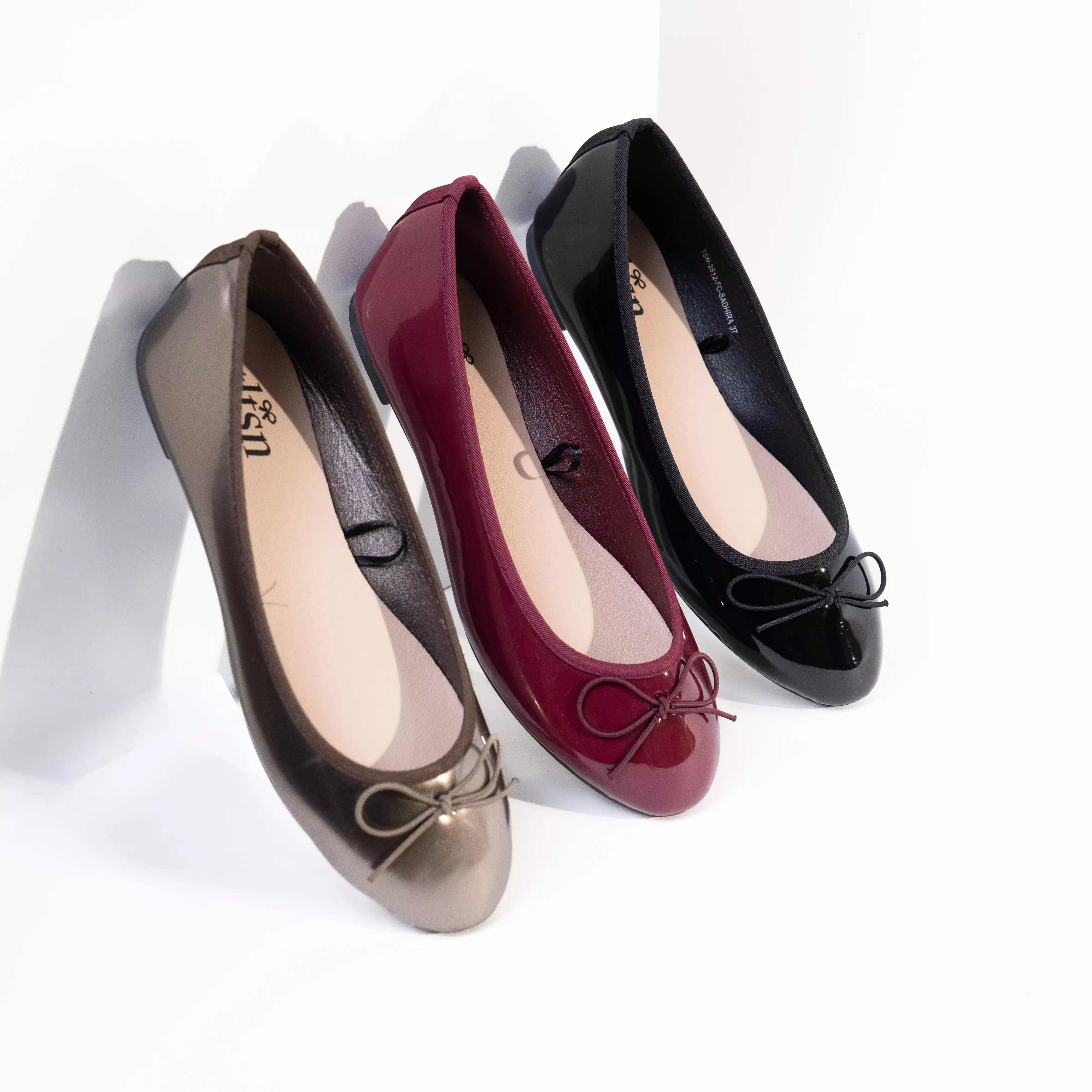 The Little Things She Needs - SADHIRA [Online Exclusive] Flatshoes Sepatu Wanita PEWTER