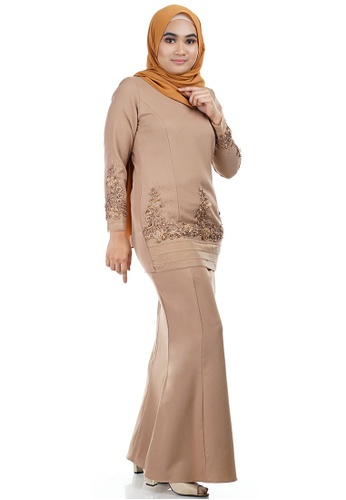 Buy Bellisa Kurung with Layered Pleated Hem from Ashura in Brown only 230