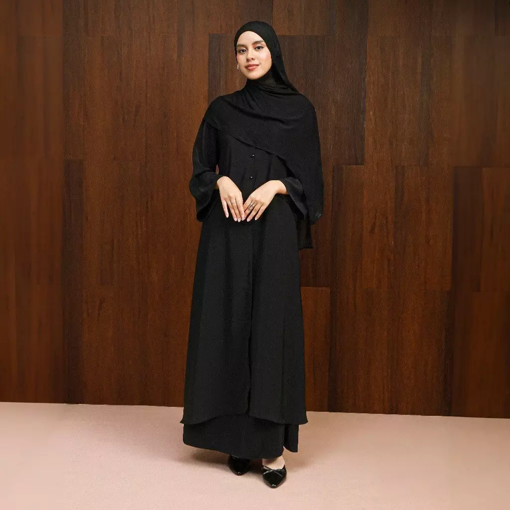 Artha Outer Dress Black