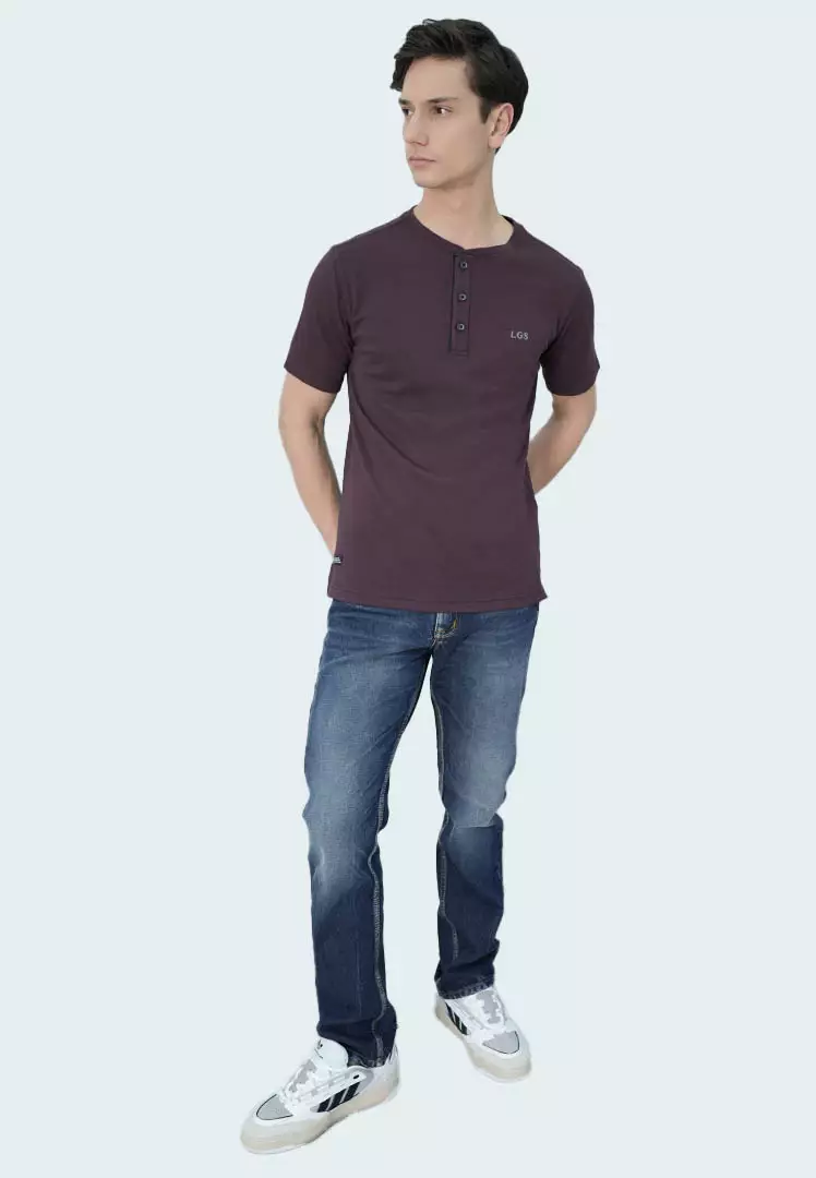 LGS - Kaos Pria - Lengan Pendek - Kancing Dada - Motif Polos - Kerah Henley - Katun Premium - Bertekstur Popcorn - Merah Maroon - JPS.321.S3229F.02.C