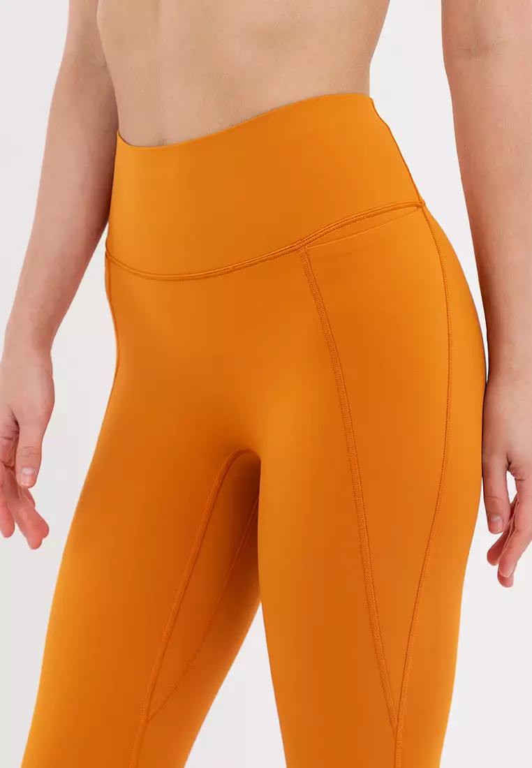 Universa Medium-Support High-Waisted 7/8 Leggings with Pockets