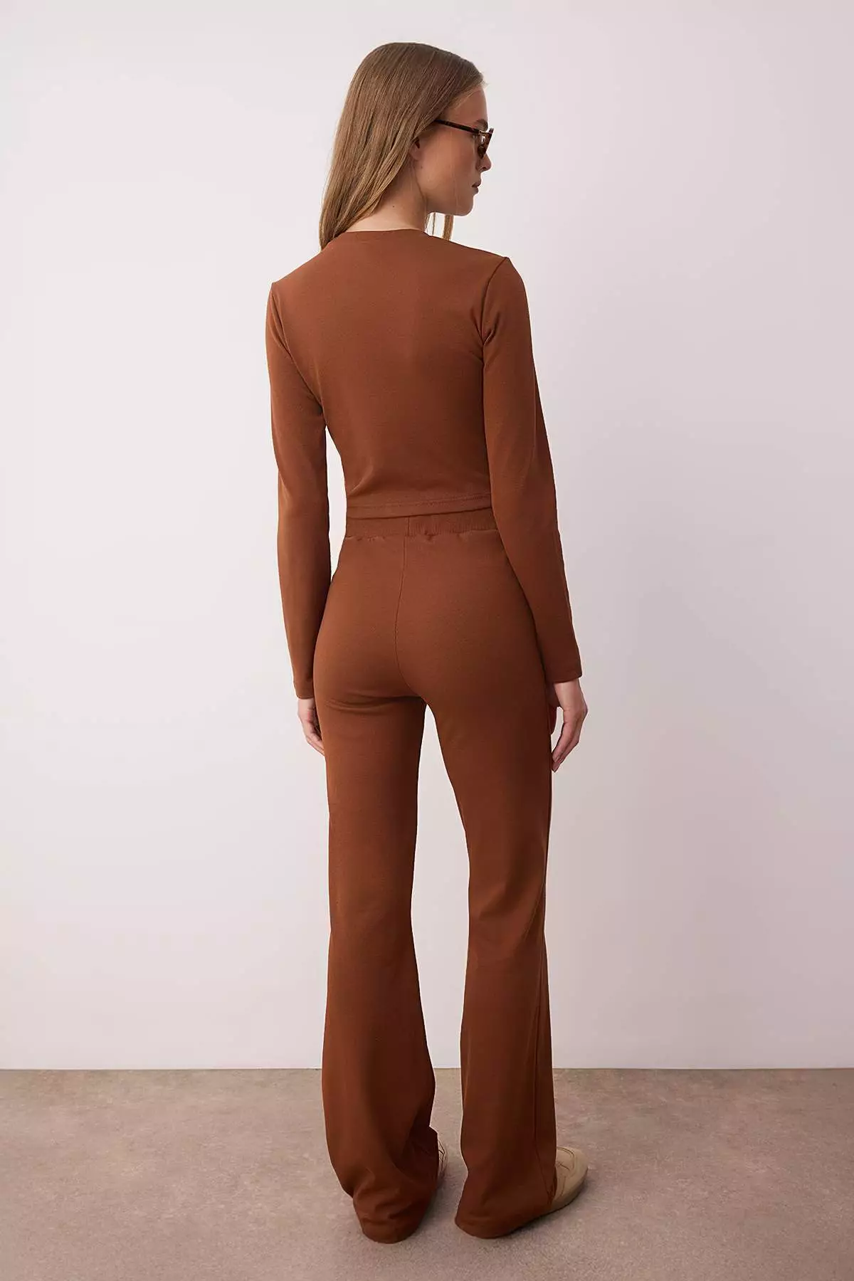 Brown Slim/Fitted Stretch Knitted Bottom Top Suit