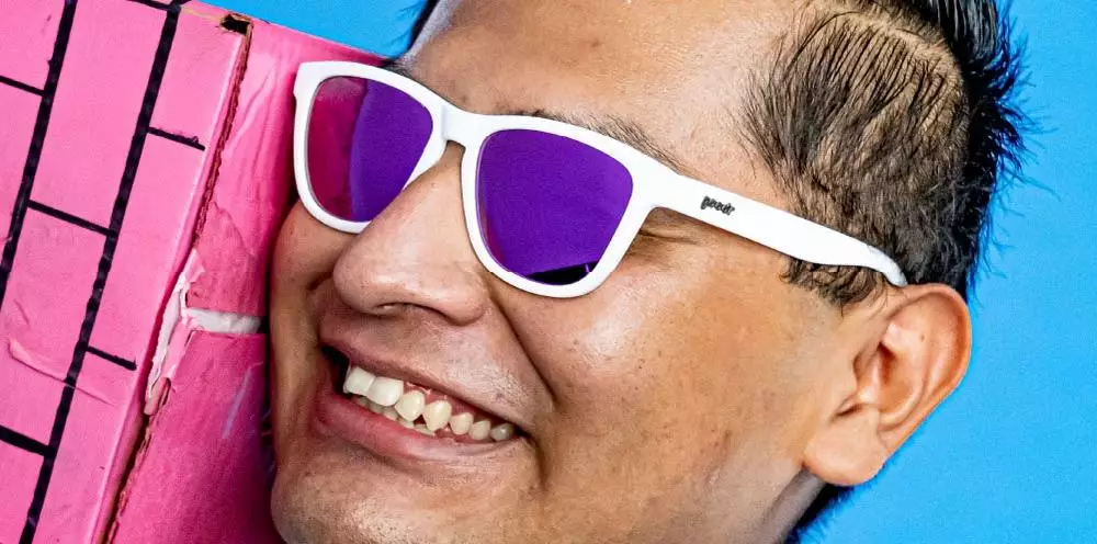 GOODR SUNGLASSES SIDE SCROLL EYE ROLL