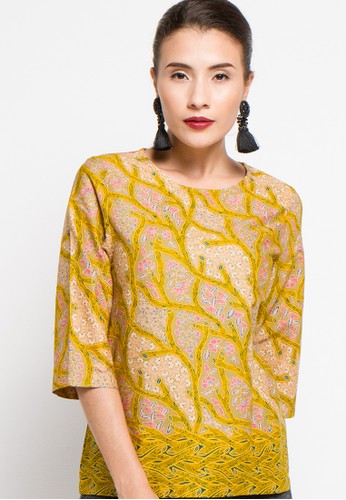 Midway Sleeve Top Amarilo