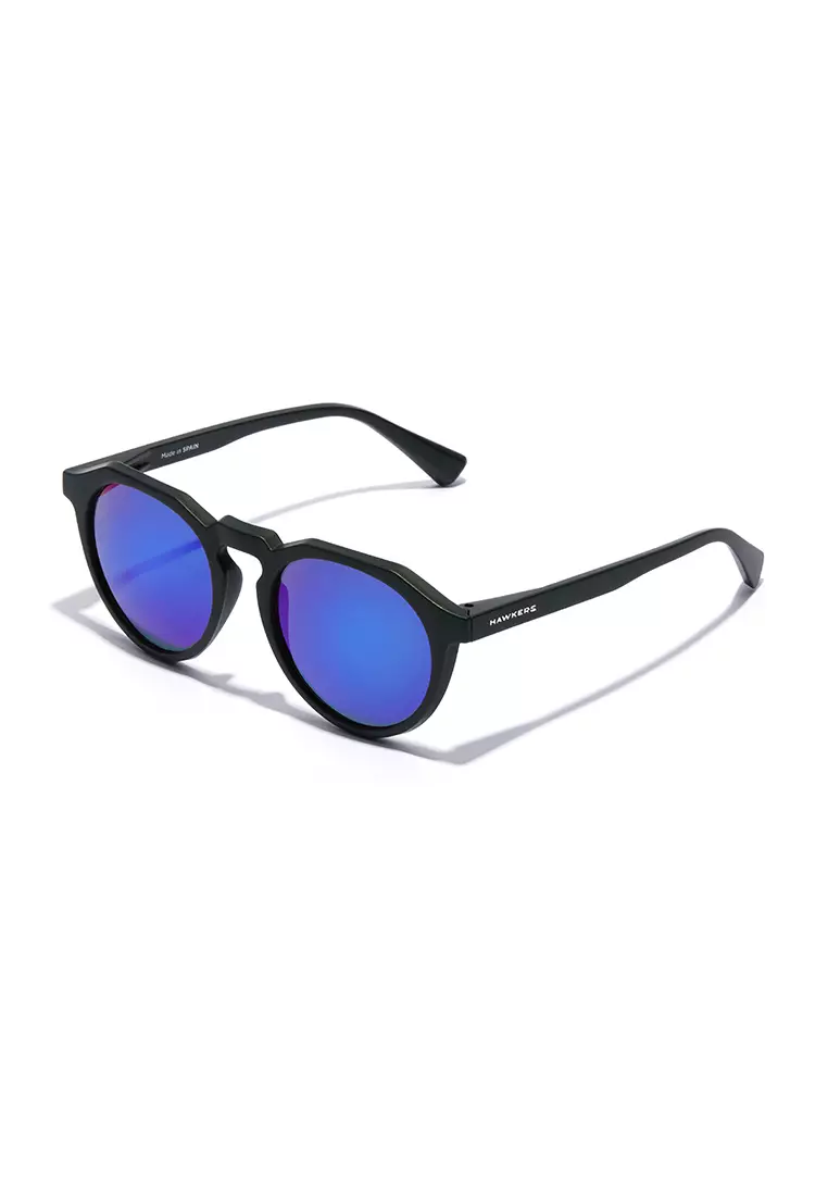 HAWKERS Carbon Black Sky WARWICK Sunglasses for Men and Women, Unisex. UV400 Protection. Official Product designed in Spain