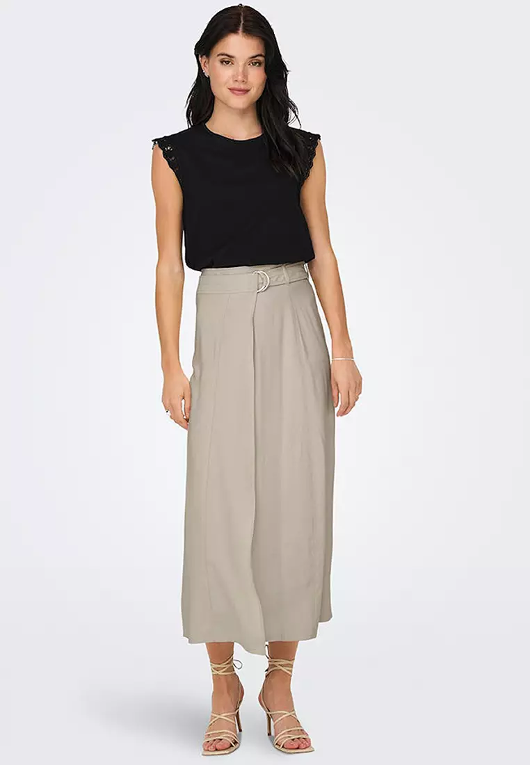 Sleeveless Crochet Jersey Top