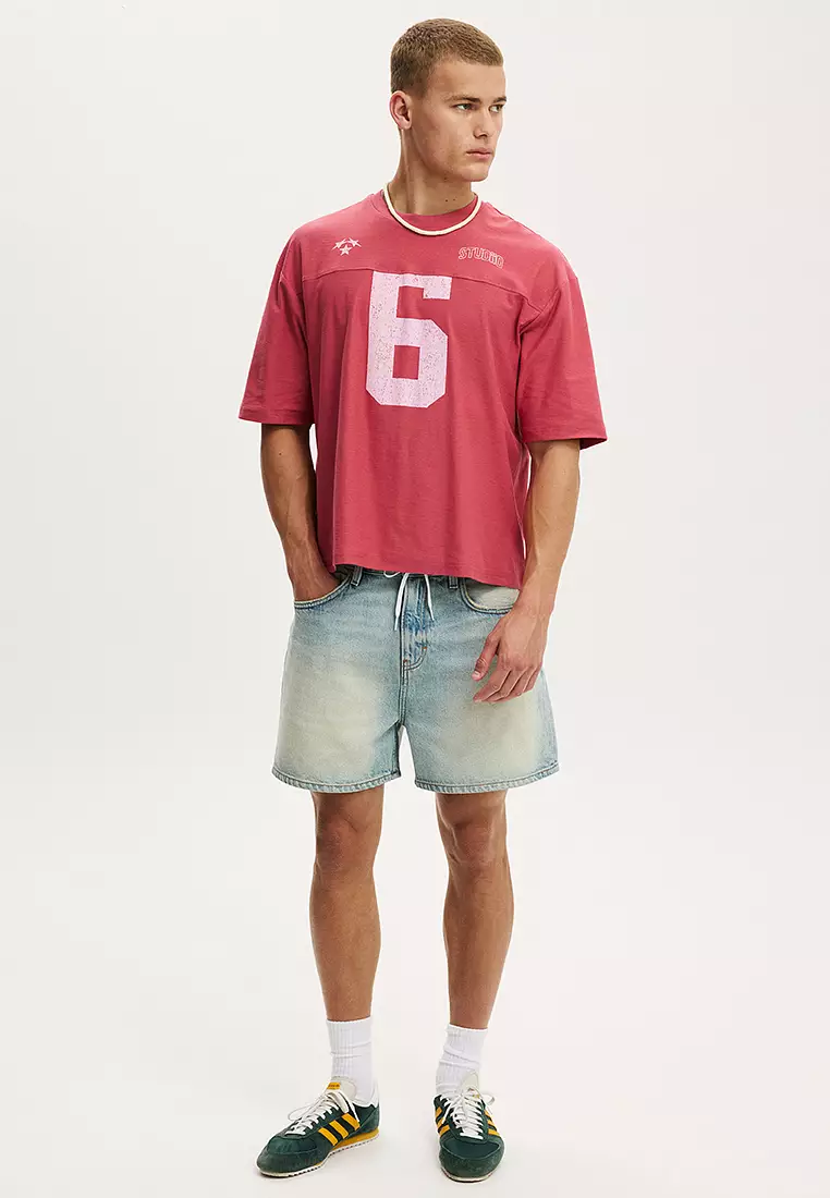 Cropped Fit Graphic T-Shirt