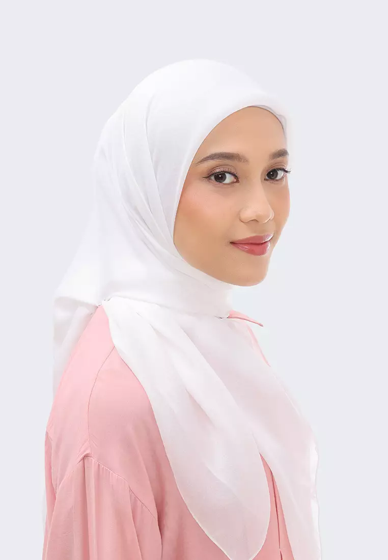 Ria Miranda Off White Rarina Scarf