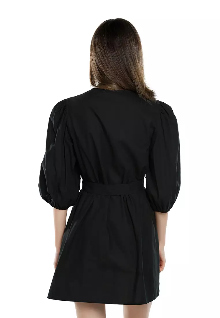 V-Neck Belt Dress In Black