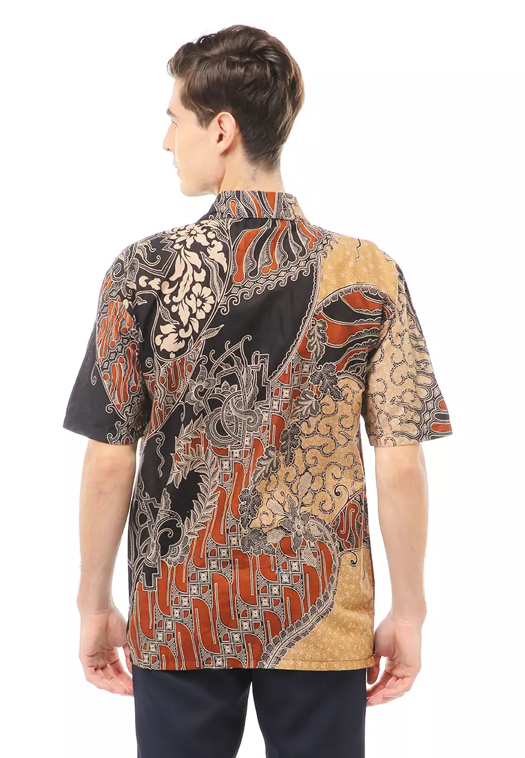 Kendrick Atasan Formal Kemeja Batik Pria Slim Fit Motif Cap Short Sleeve Material Cotton ORIGINAL - Brown
