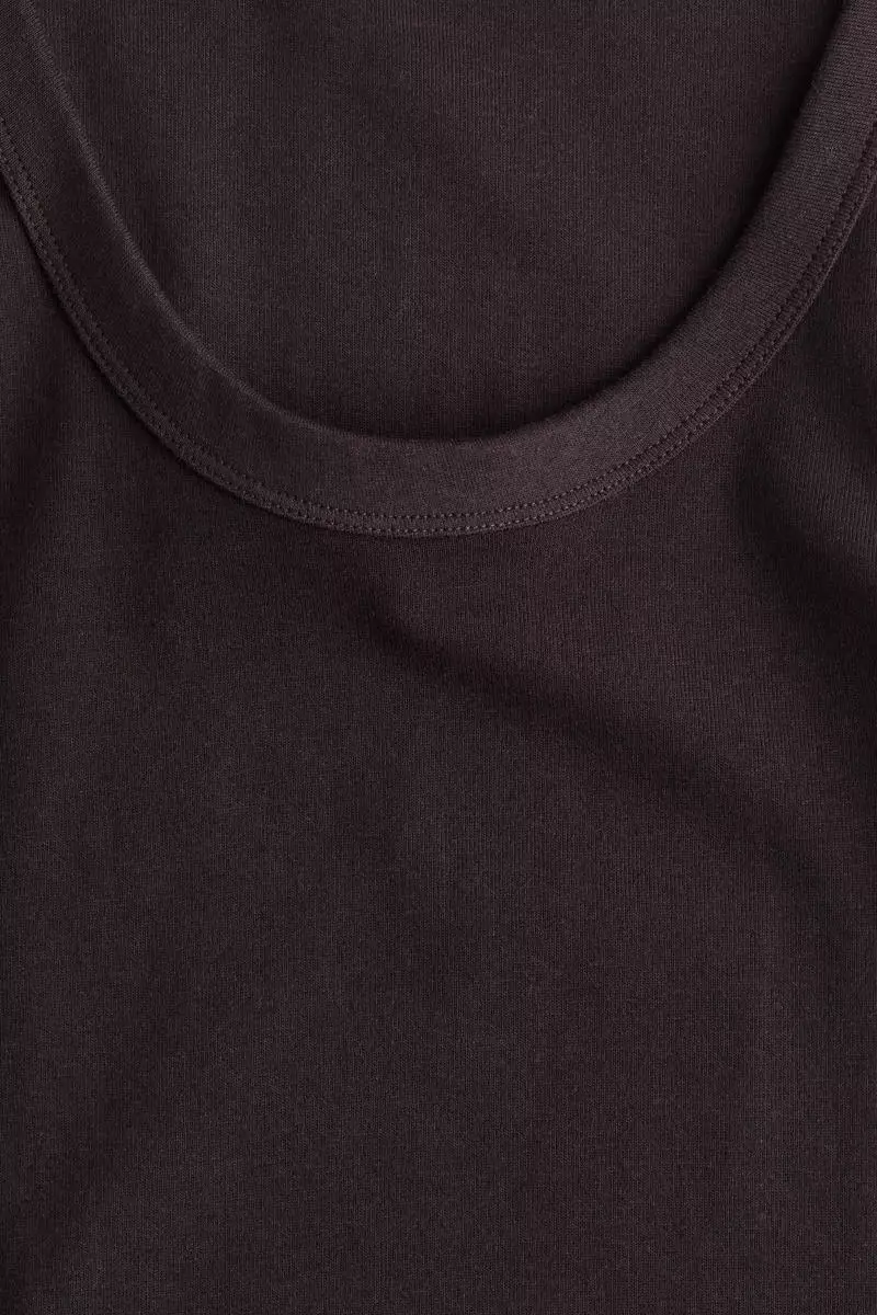 Fitted vest top