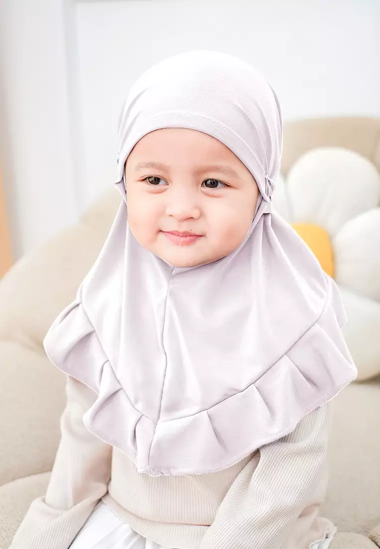 Cotton Bee - Ziva Ruffle Instan | Hijab Instan Anak | Kerudung Jilbab Bergo Tali Anak - Broken White - S