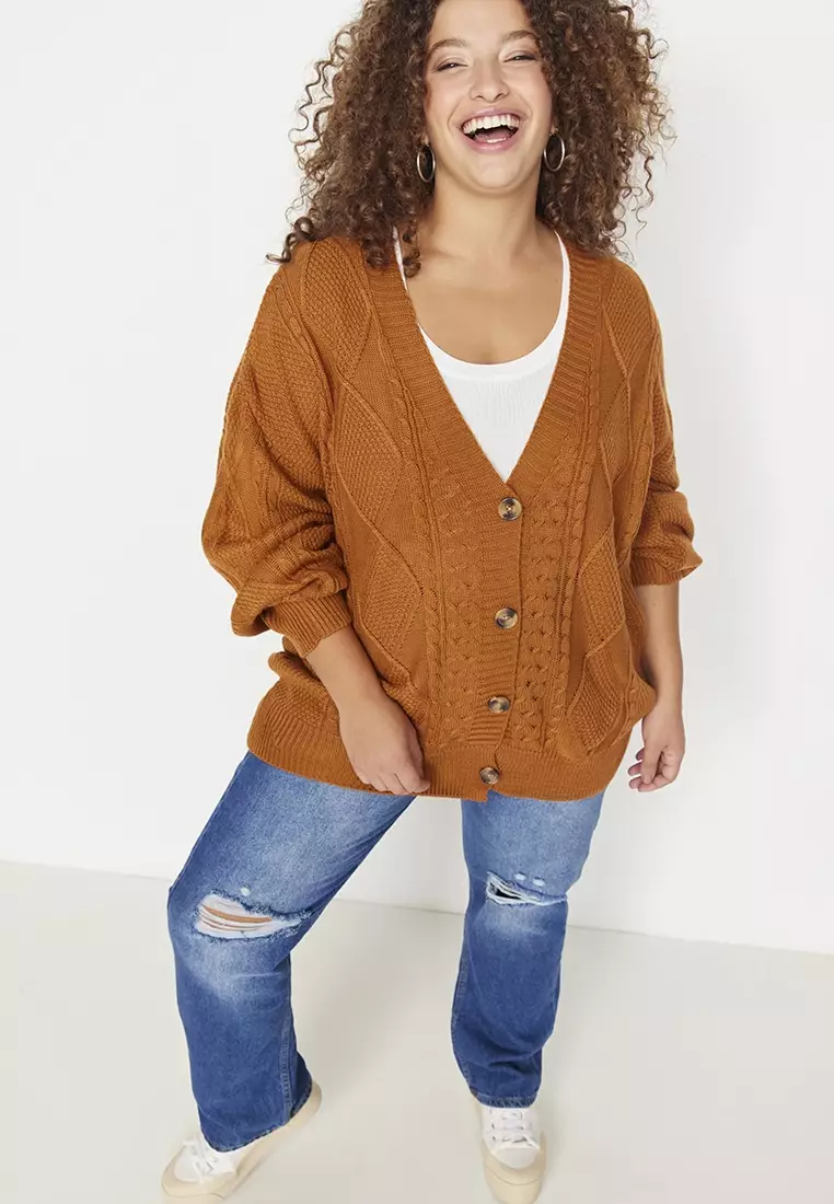 Plus Size Knitted Cardigan