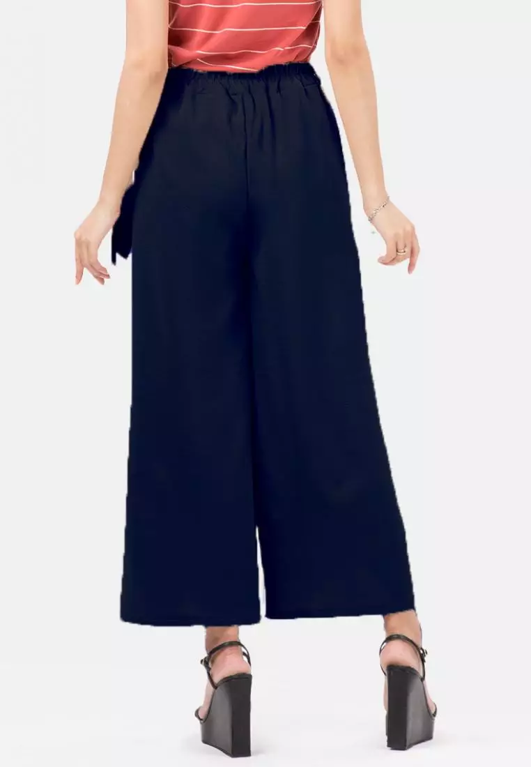 Plain Culotte Pants in Navy with Belt