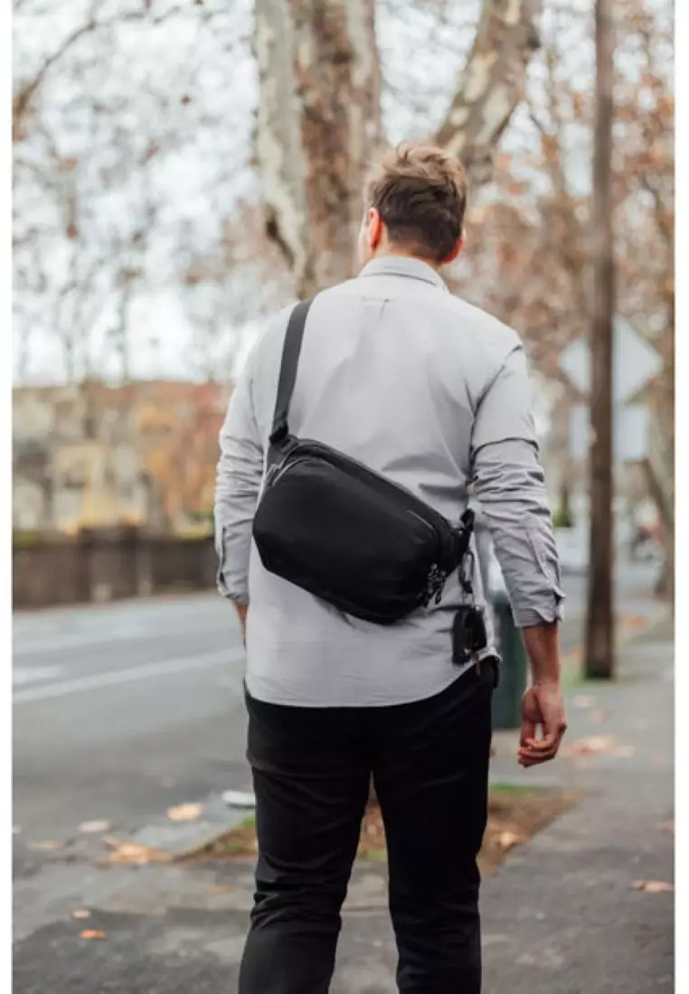 Orbitkey Urban Sling Bag Plus 6L (Black)
