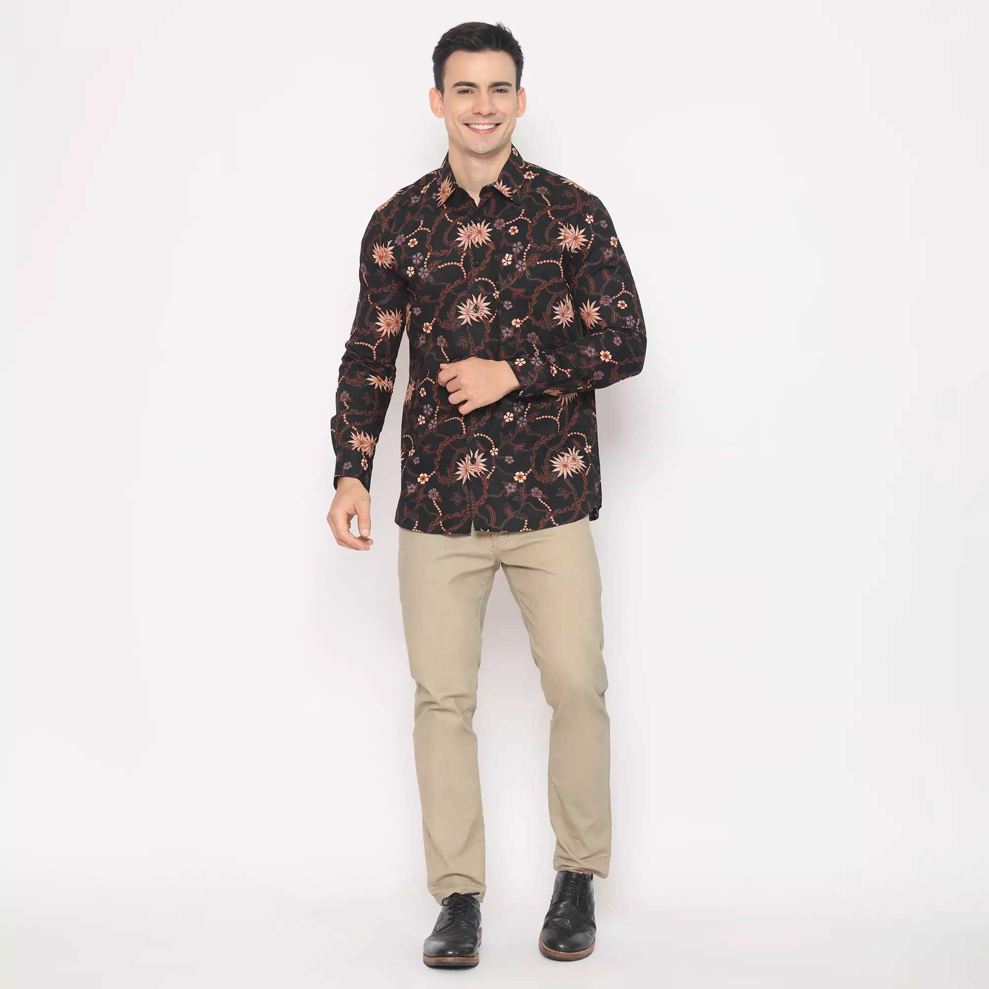 Platini Kemeja Batik Pria Lengan Panjang Katun  Hitam 460518