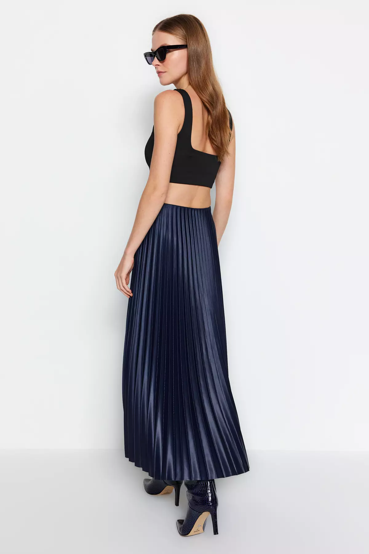 Pleated Maxi Knitted Skirt