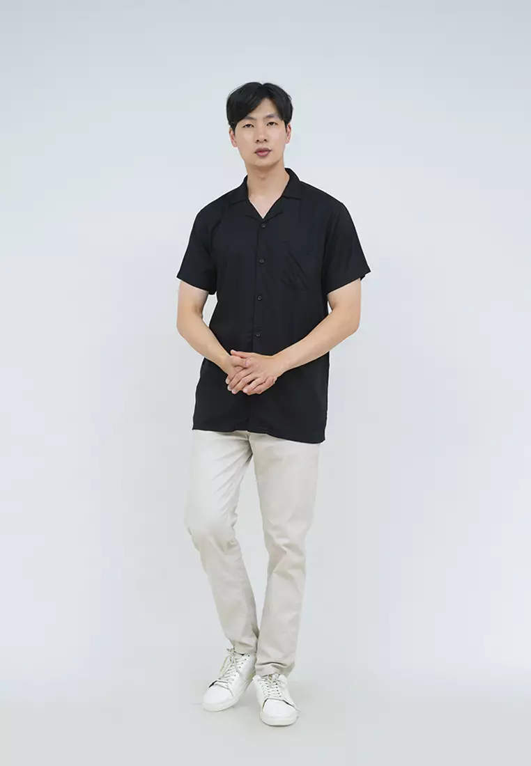 Kemeja bowling shirt pria lengan pendek black houseofcuff