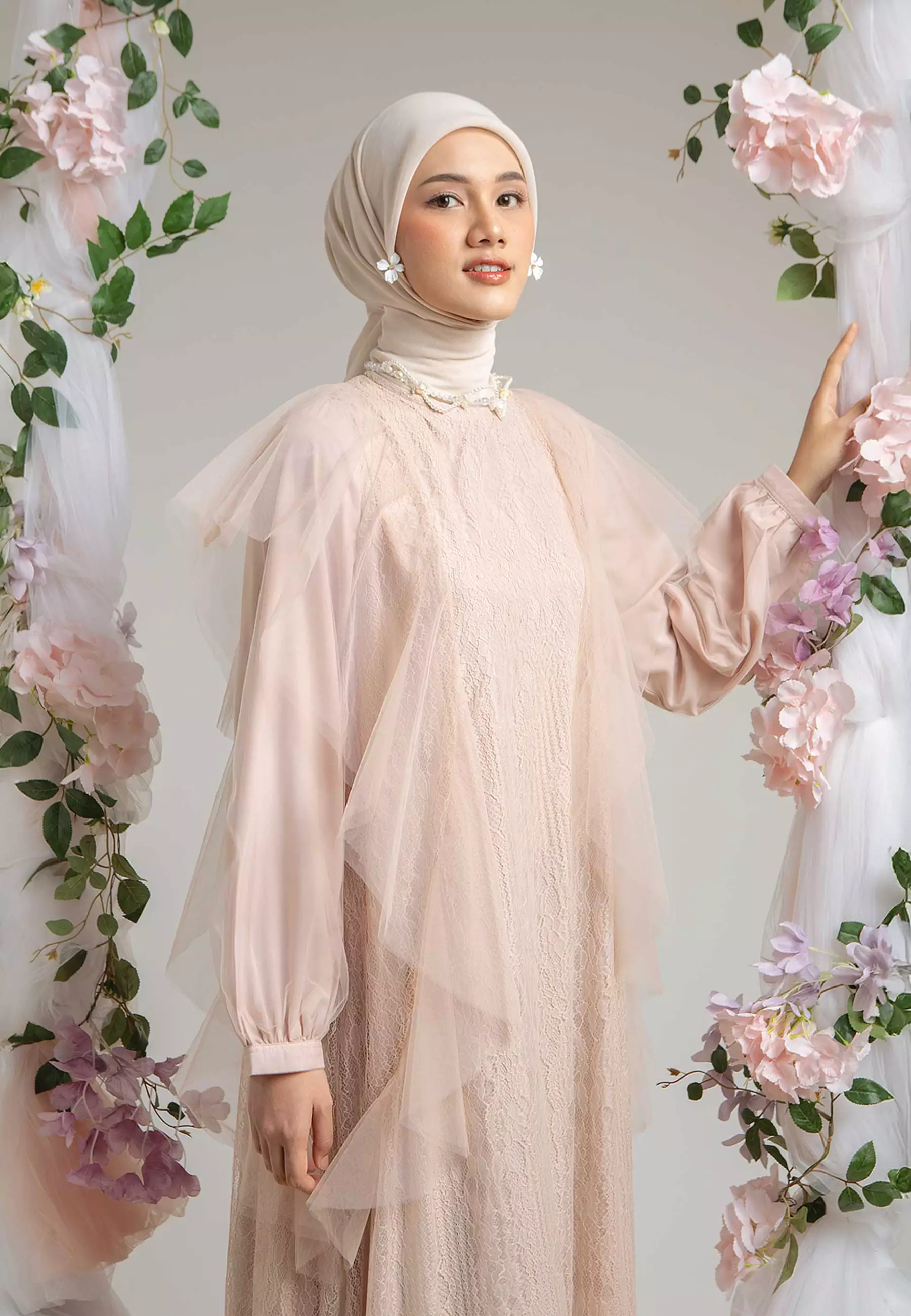 HijabChic Serena Cream Dress - Dress Lebaran Elegan Brukat Bunga Tulle Mewah Ruffle Furing Kondangan