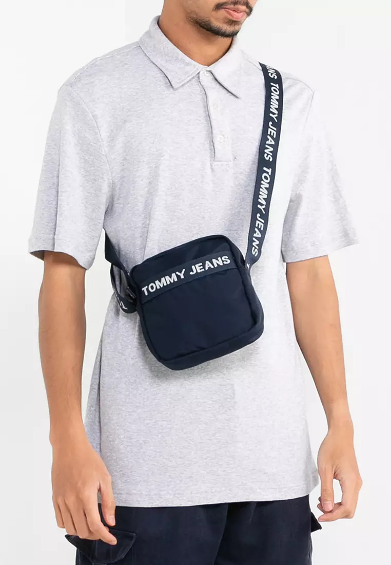 Tommy hilfiger essential reporter bag clearance
