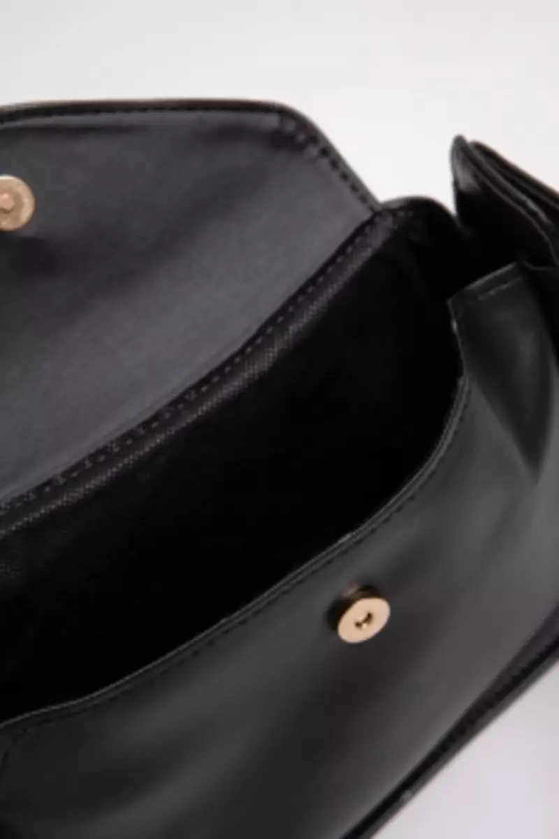 Tekka Kaia Shoulder Bag Black