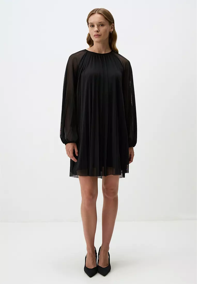 Jimmy Key Black Round Neck Pleated Mini Dress