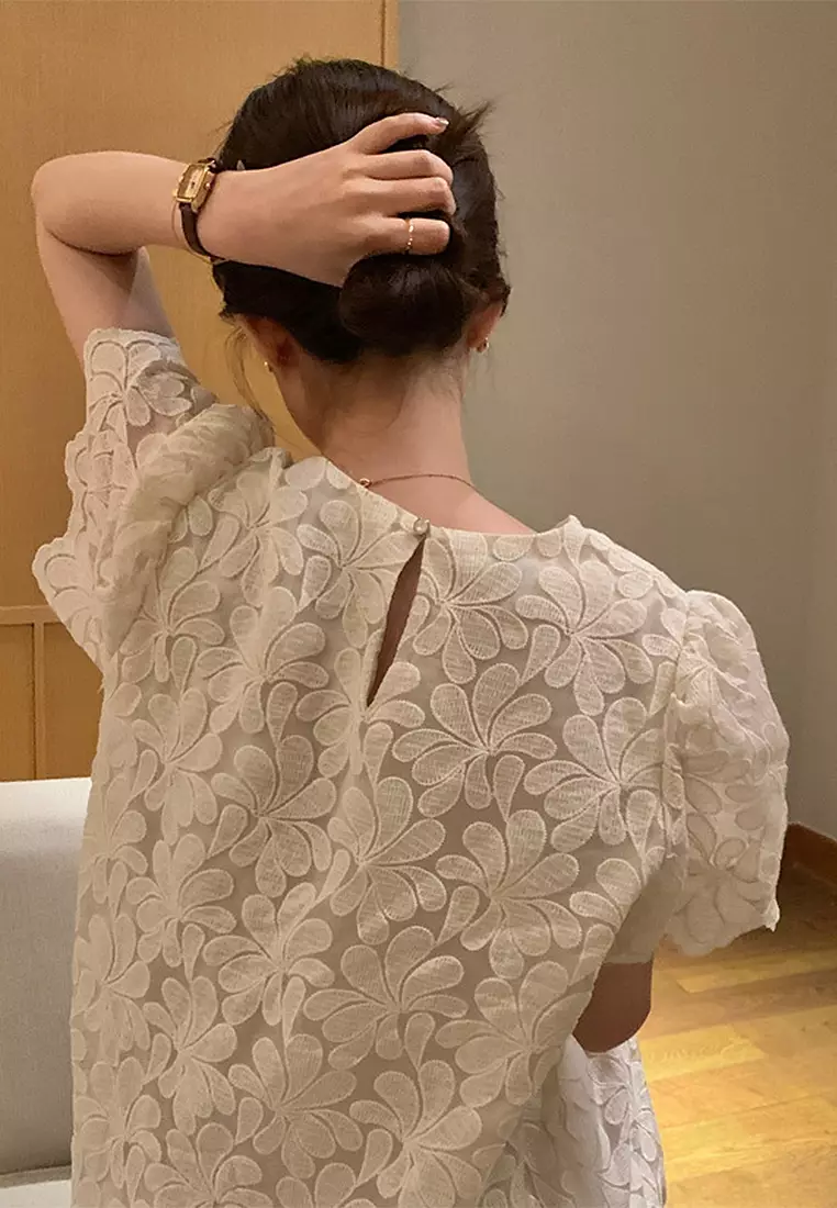 レアアイテム】Eyelet 珍しい Lace Balloon Sleeve Dress